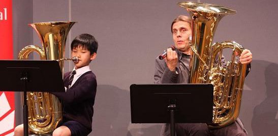 HUNGARIAN TUBA PLAYERS IN HONG KONG
