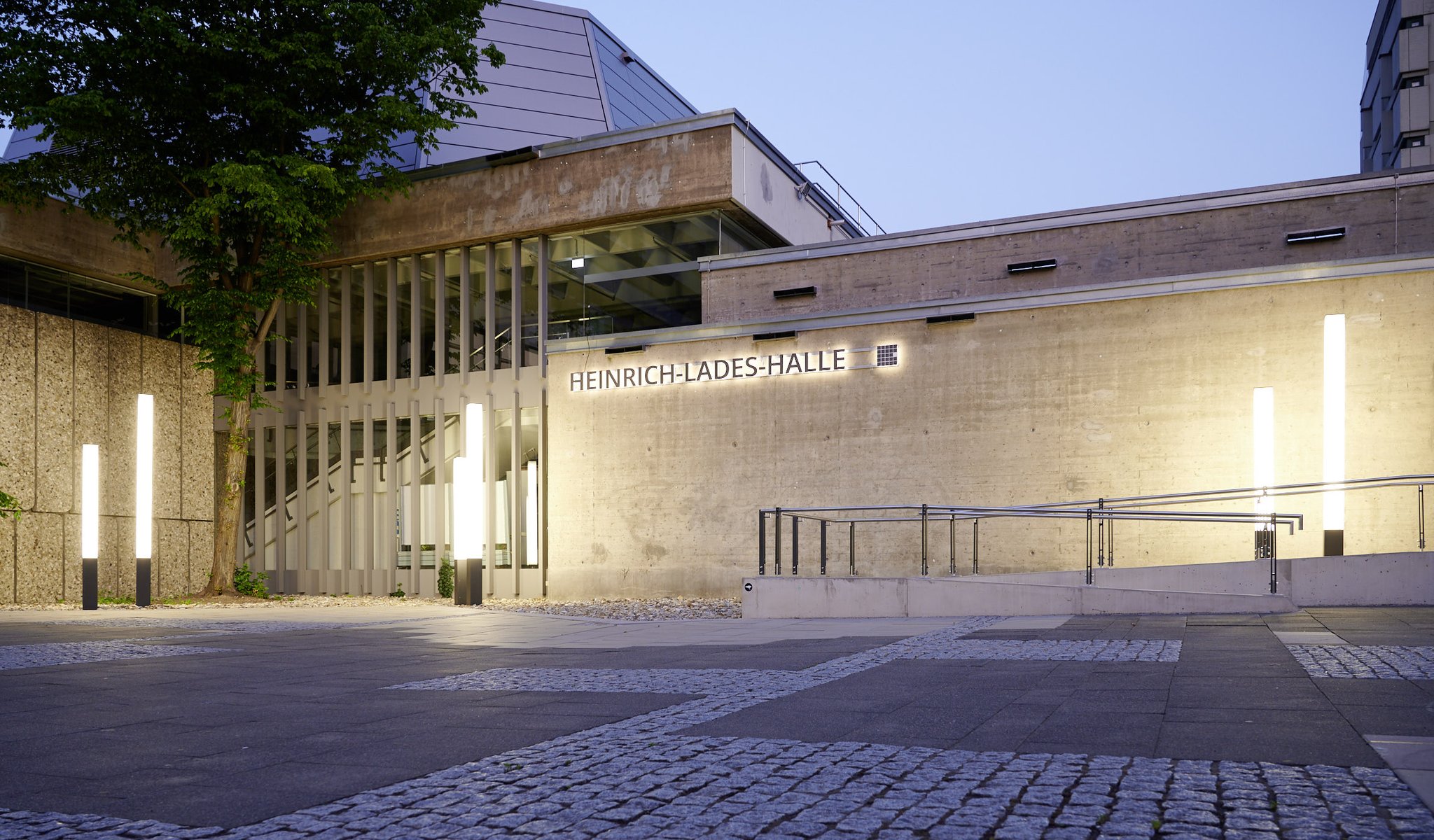 Heinrich Lades Halle_Erlangen.jpg