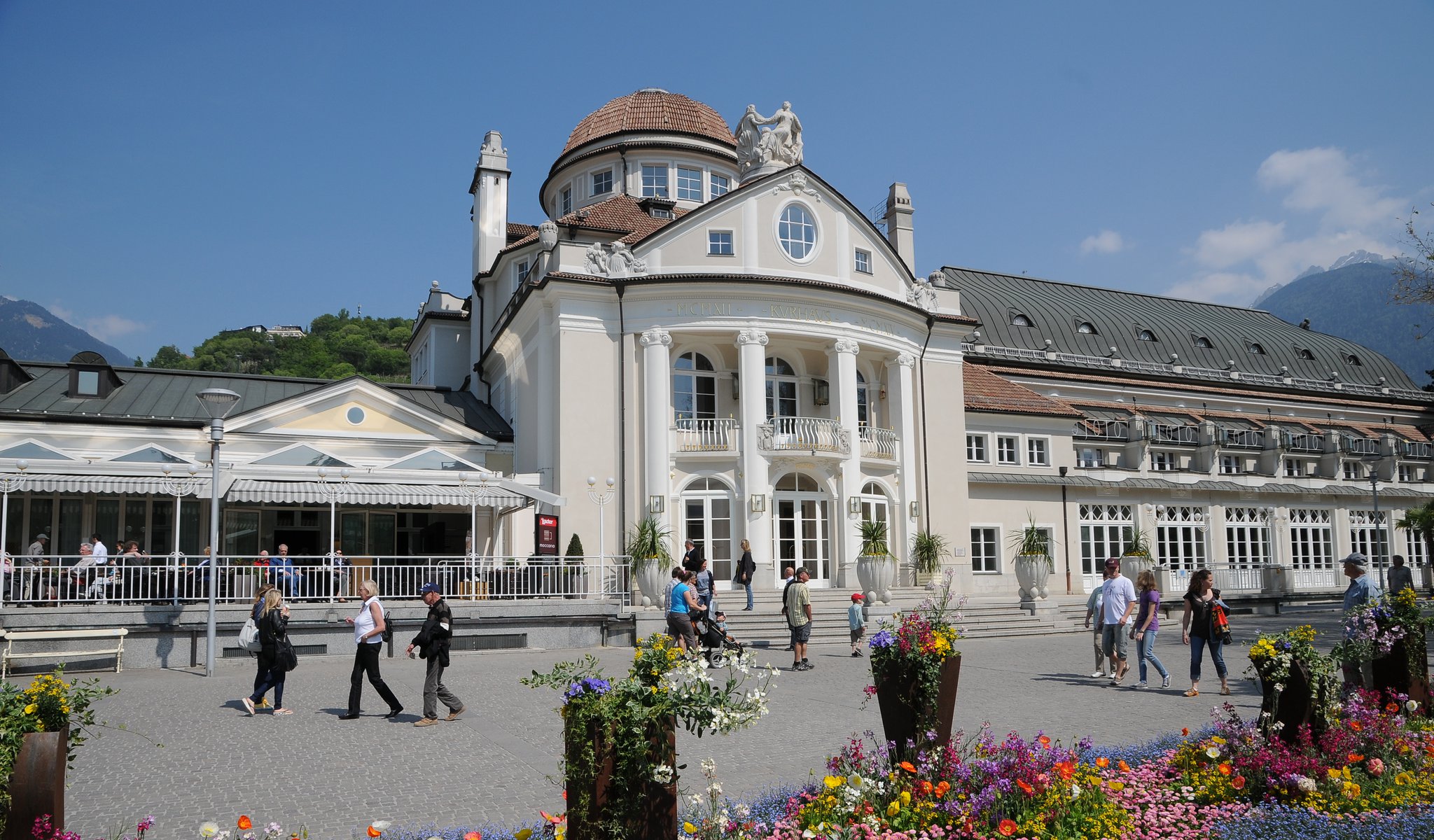 Kurhaus_1874_Meran_02.JPG