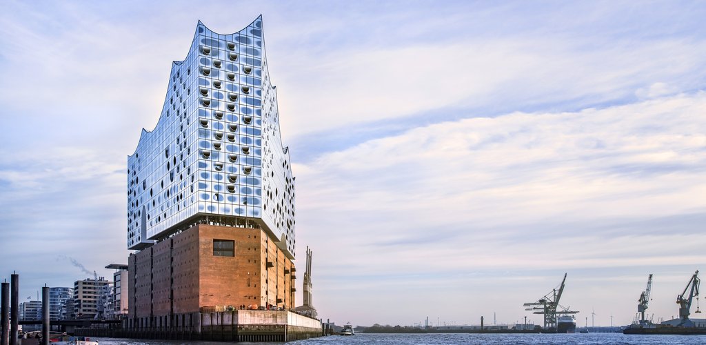 Brüsszel, Hamburg, Amszterdam, Barcelona, Dortmund, Luzern, Frankfurt